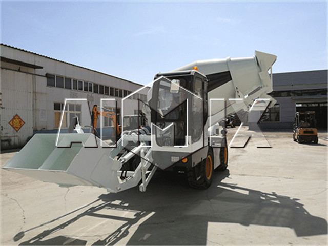 Self loading concrete mixer for sale