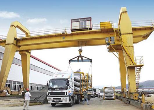 Helpful Information On How To Choose The Right Gantry Crane For Your Project 