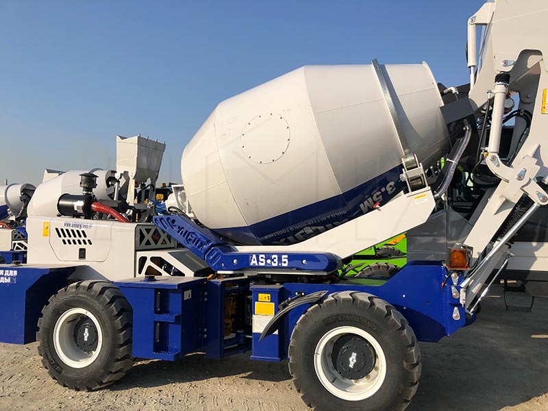 Self Loading Concrete Mixer