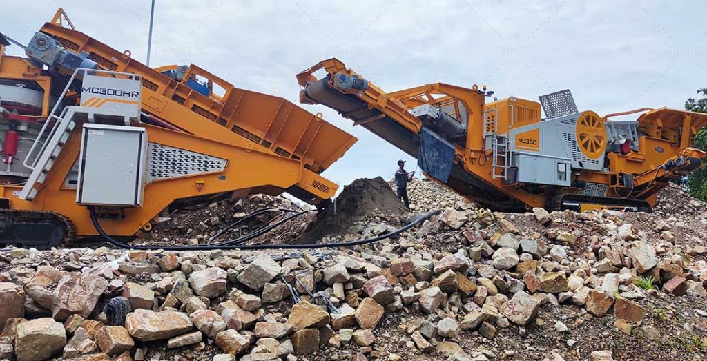 Mobile Crushing Plant For Processing Cobblestone