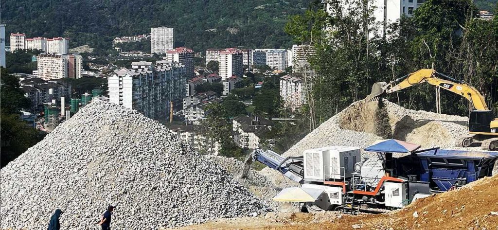 crawler type mobile jaw crusher
